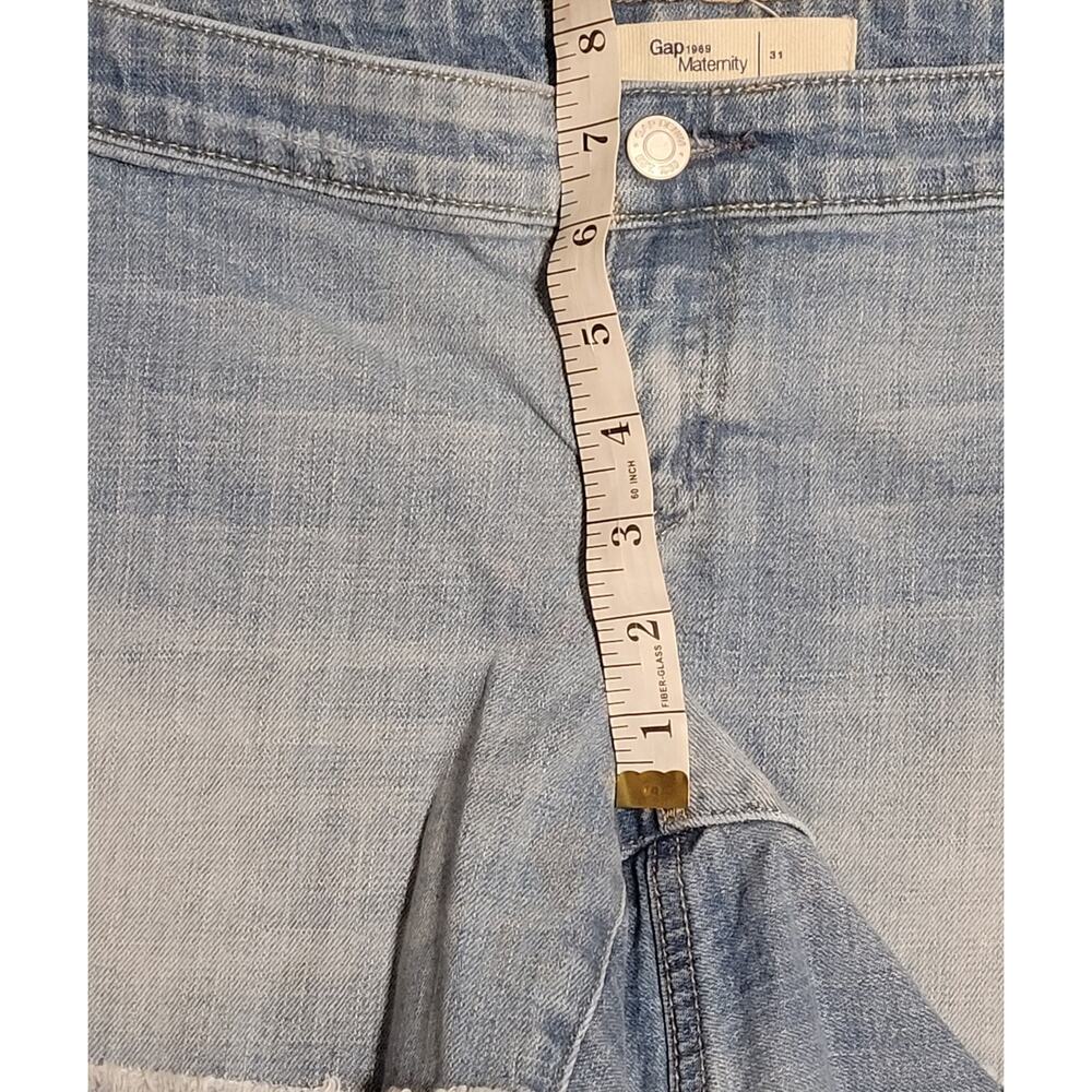 Gap Maternity Denim Shorts With Frayed Hems and Elastic Side Panels Size 31 EUC - Picture 5 of 8